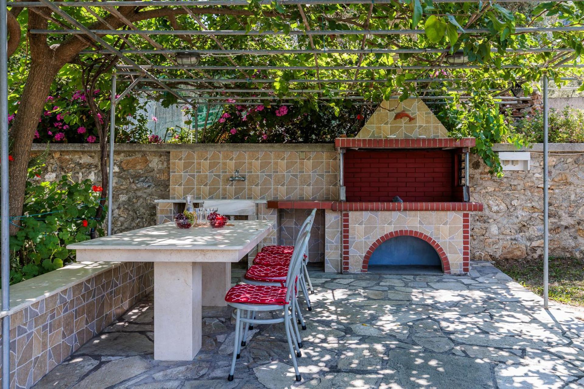 Anesis Apartment 2 Fireplace Skopelos Town Exterior photo