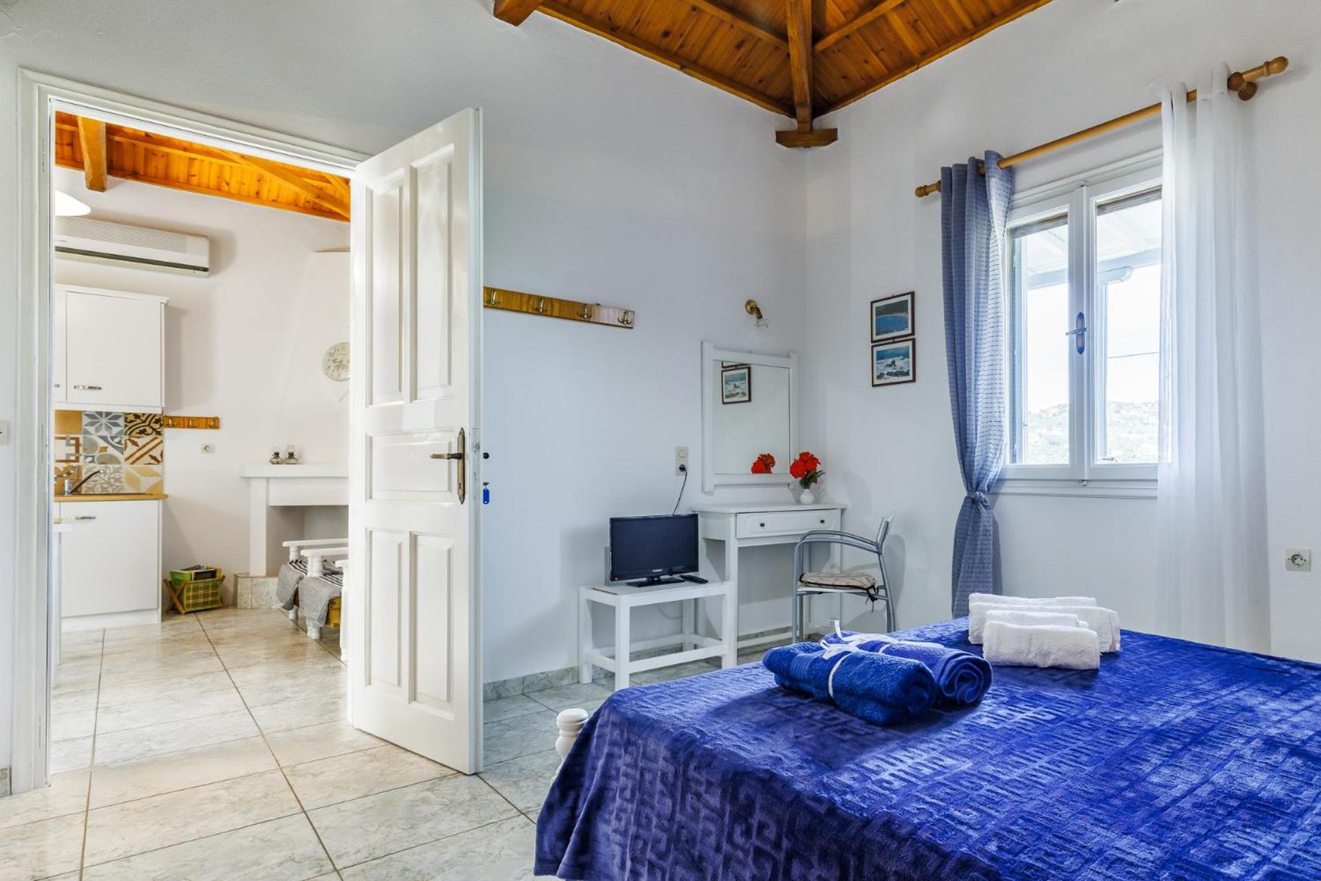 Anesis Apartment 2 Fireplace Skopelos Town Exterior photo