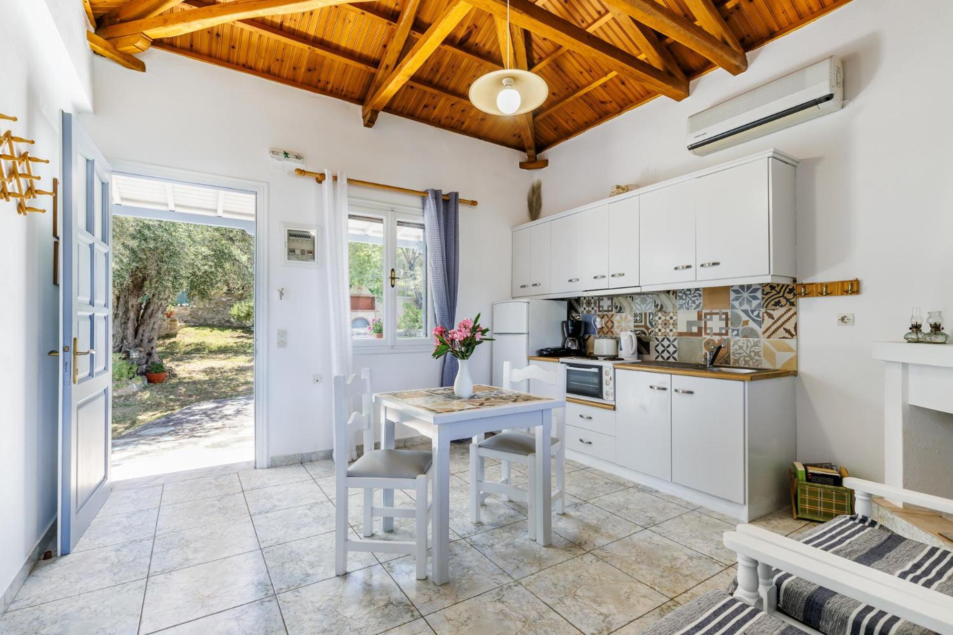 Anesis Apartment 2 Fireplace Skopelos Town Exterior photo