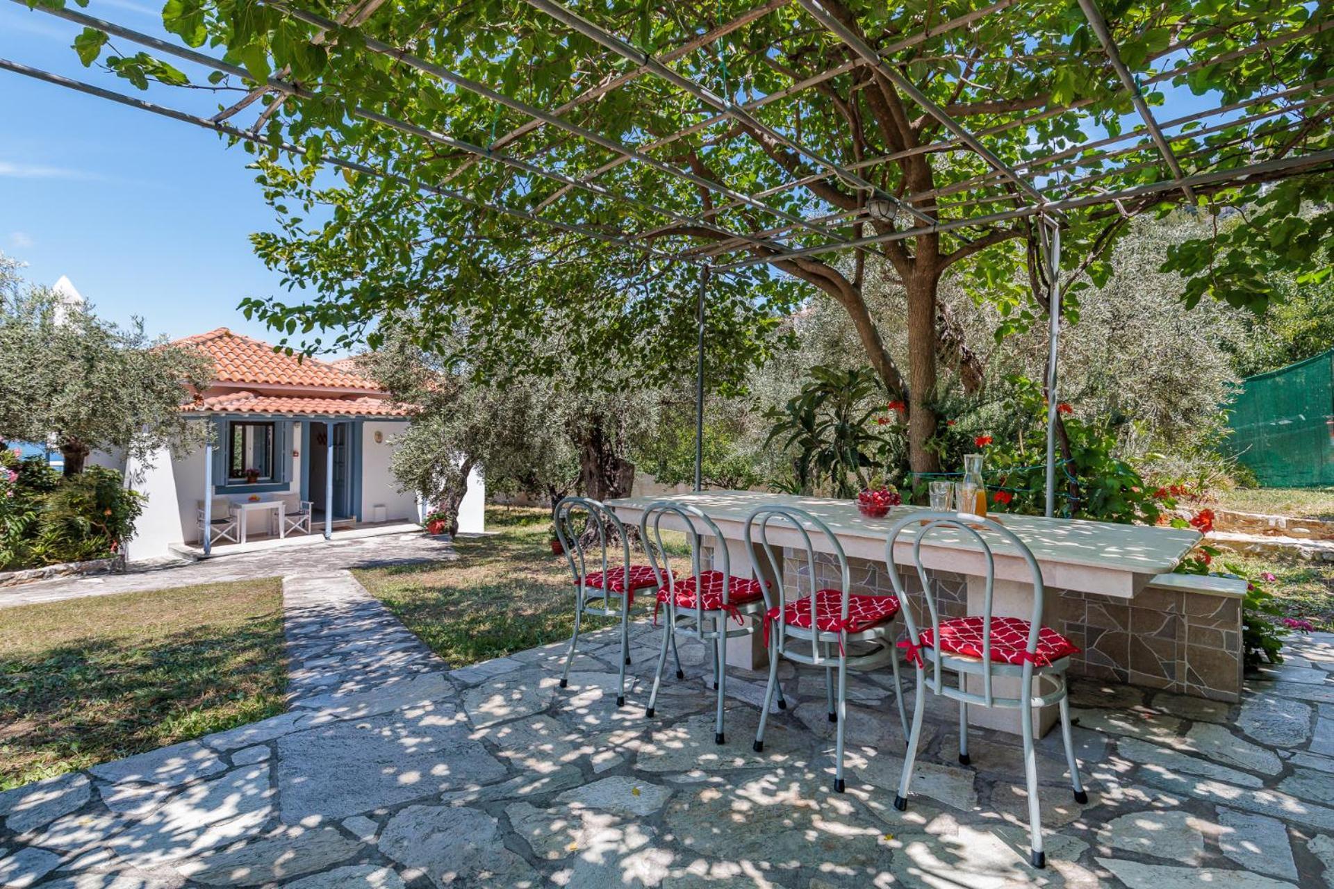 Anesis Apartment 2 Fireplace Skopelos Town Exterior photo